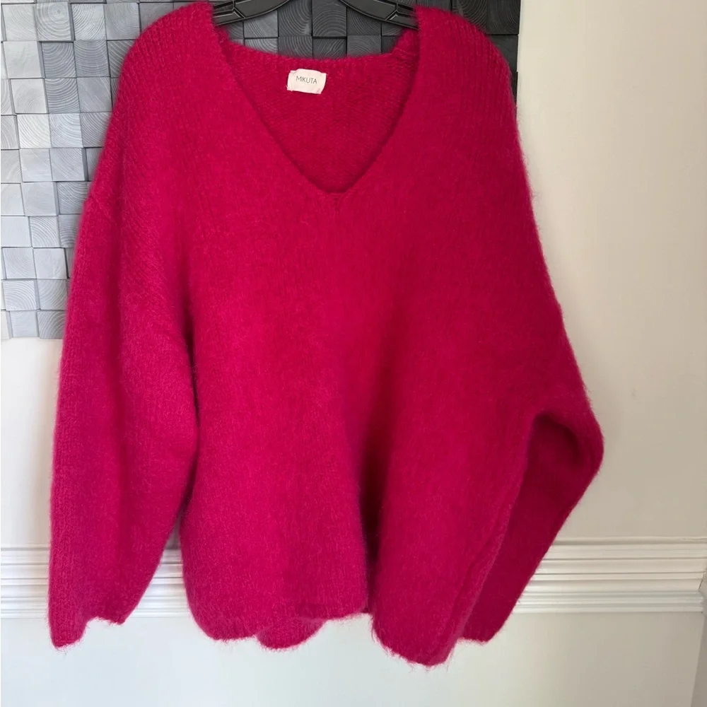MIKUTA Oversized Mohair Fuchsia V-Neck Sweater - Picture 7 of 15